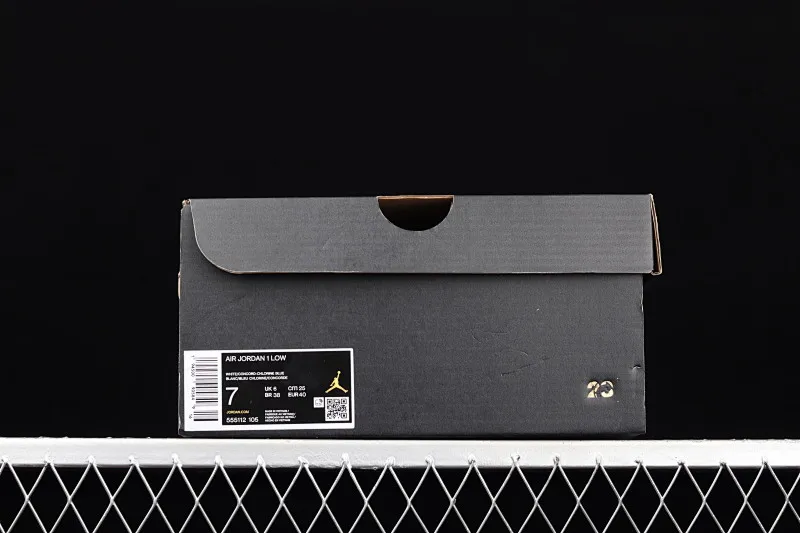 All categories Air Jordan Jordan series basketball shoes Air Jordan 1 Mid Air Jordan 1 Mid AJ1 Joe 1 geometric white and blue Zhongbang basketball shoes 555112-105
